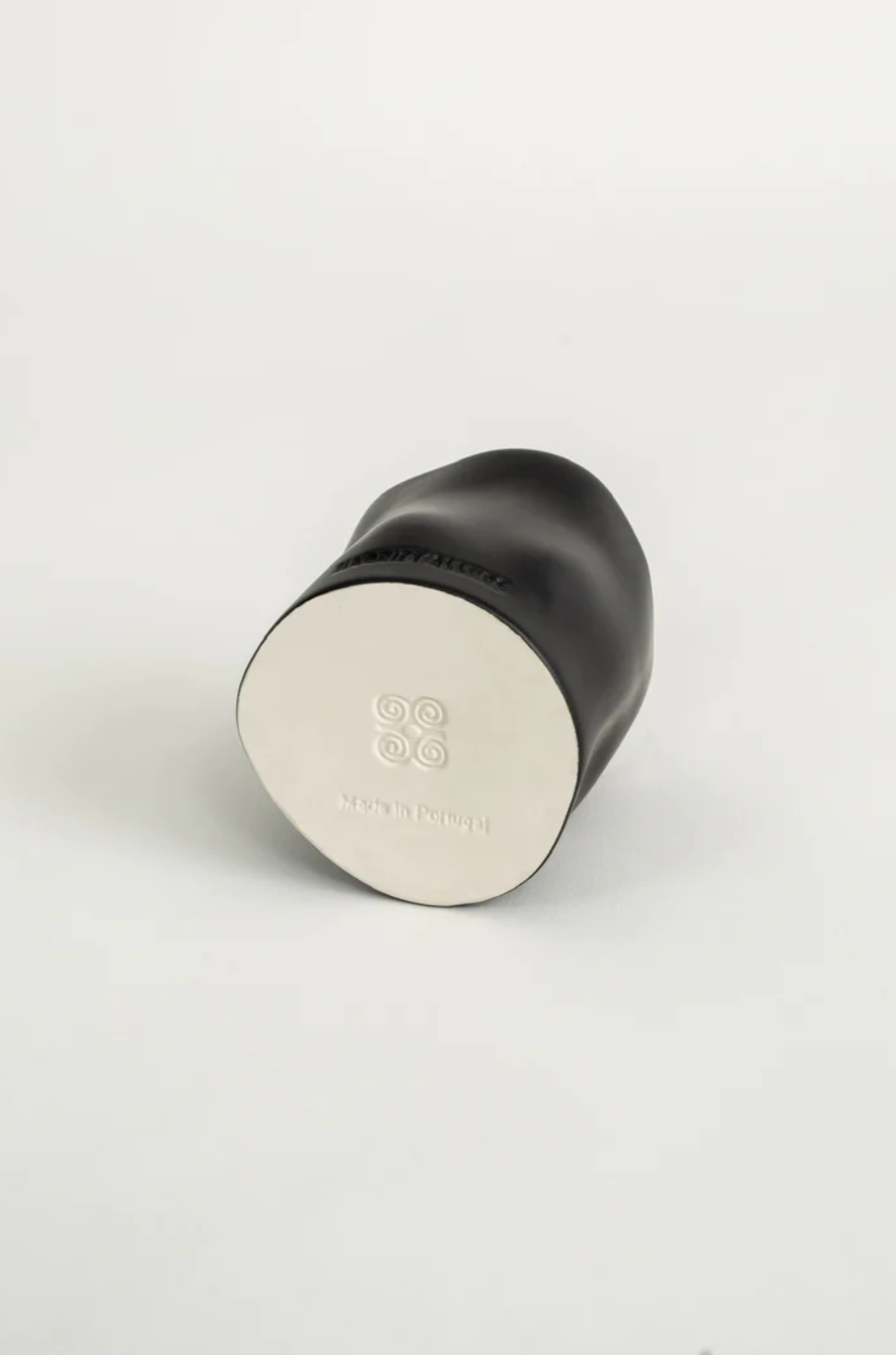 Harriet Allure - Minuit Candle