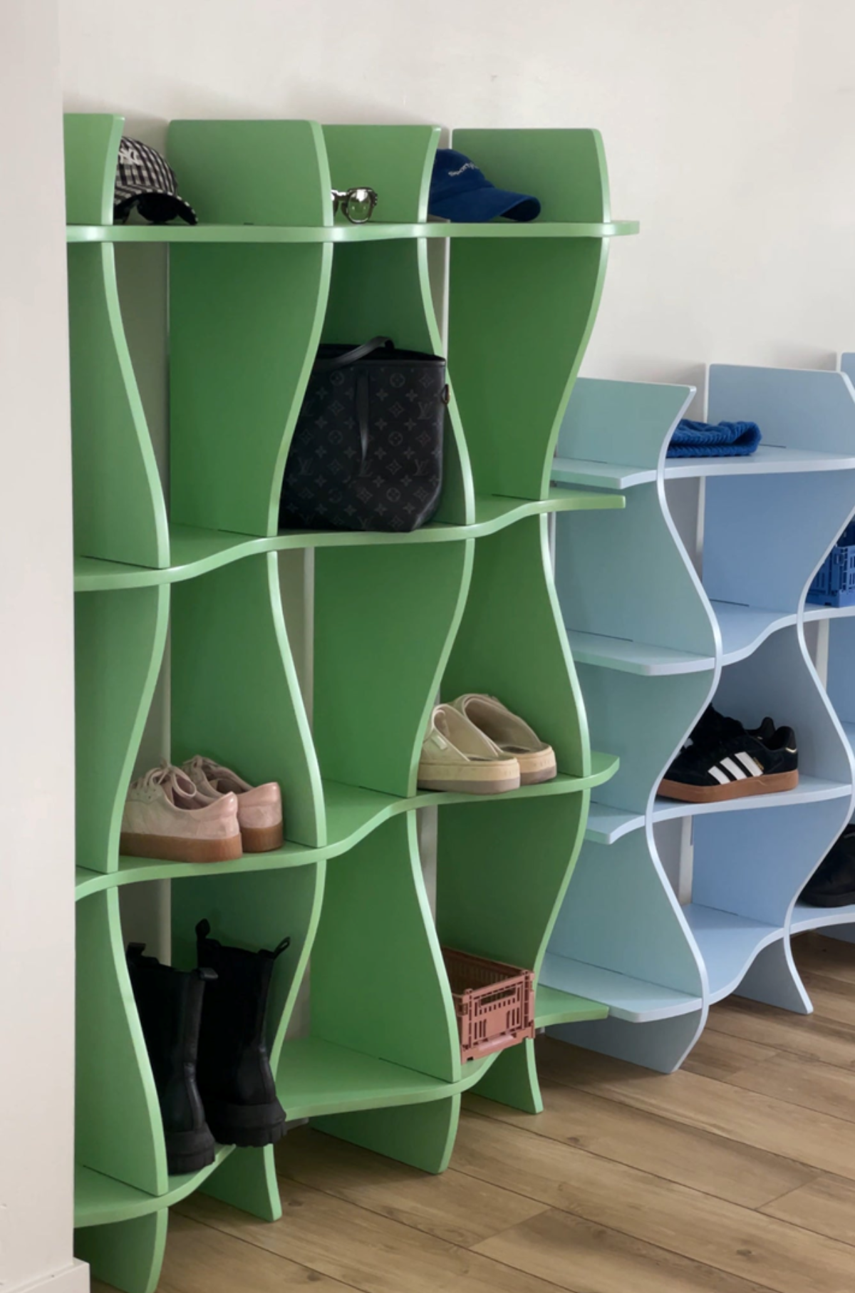 Okej - Hyperbolik Shelf