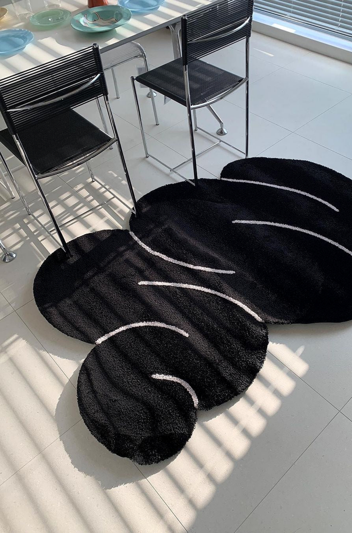 Okej - Squiggle Rug Midnight Black