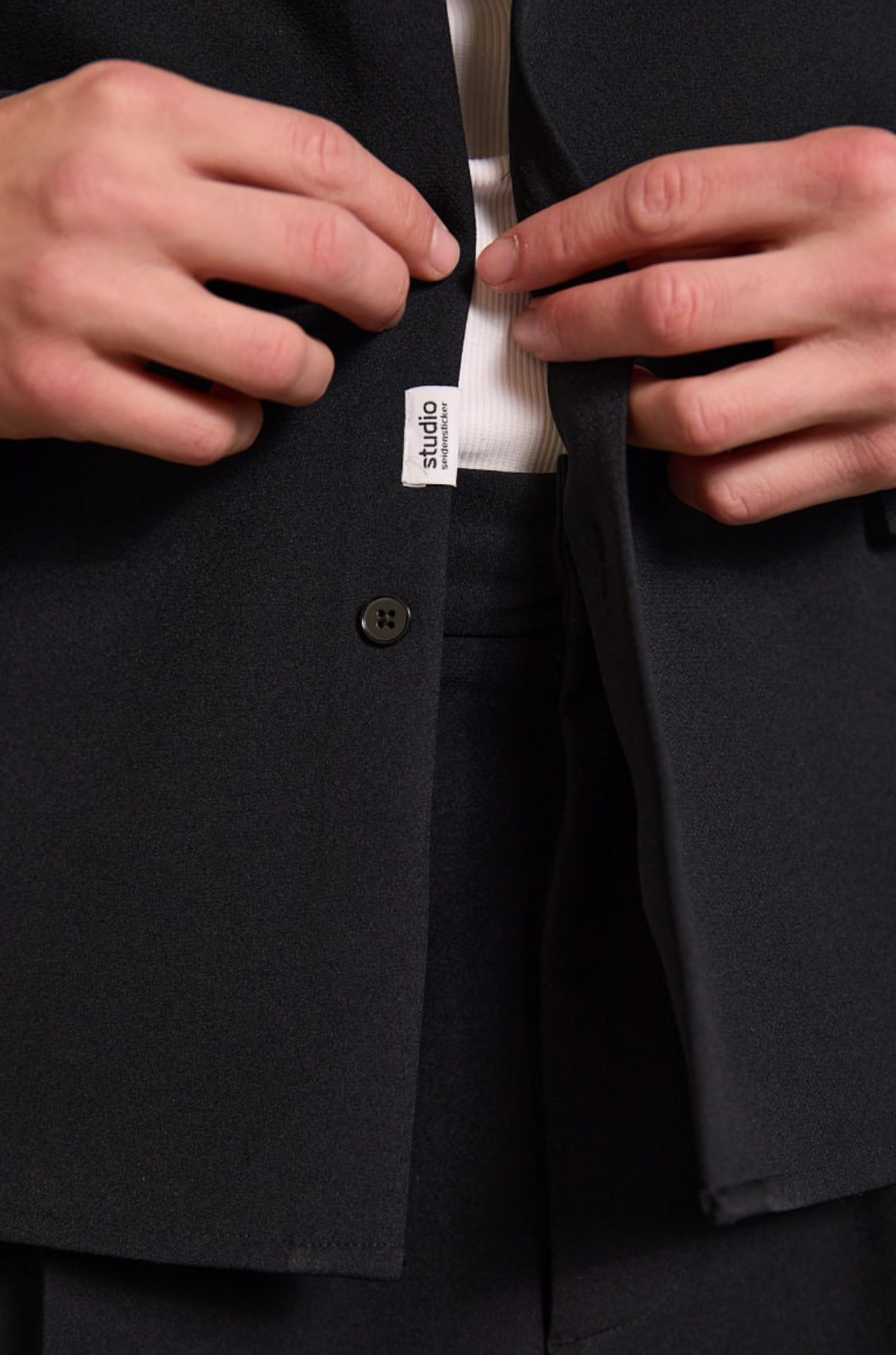 Studio Seidensticker - Gender Neutral Cropped Shirt Navy
