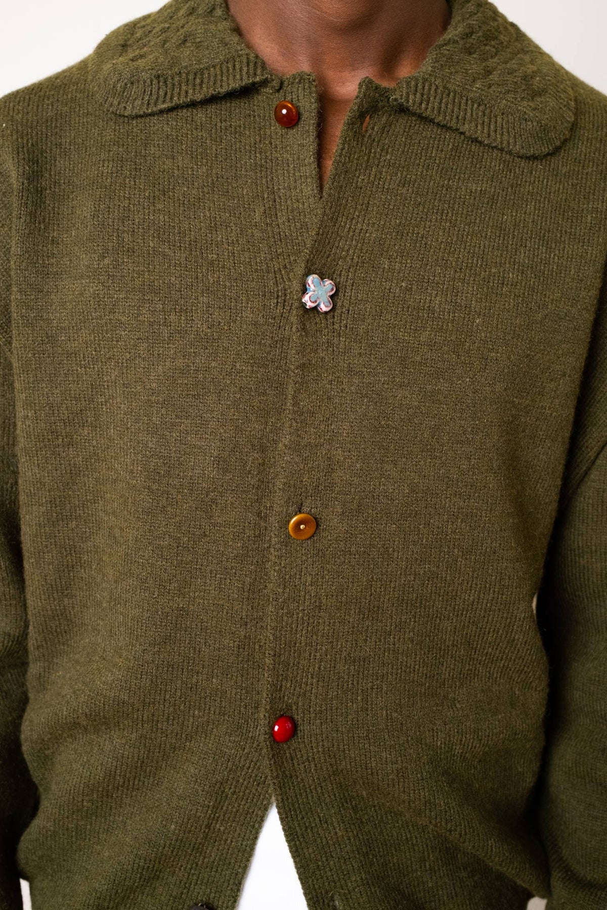 The Qool - Button Cardigan Dark Olive